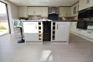 ASPEN CLOSE- click for photo gallery